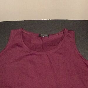 Karen Kane  size 1 X plus plum Sleeveless Top